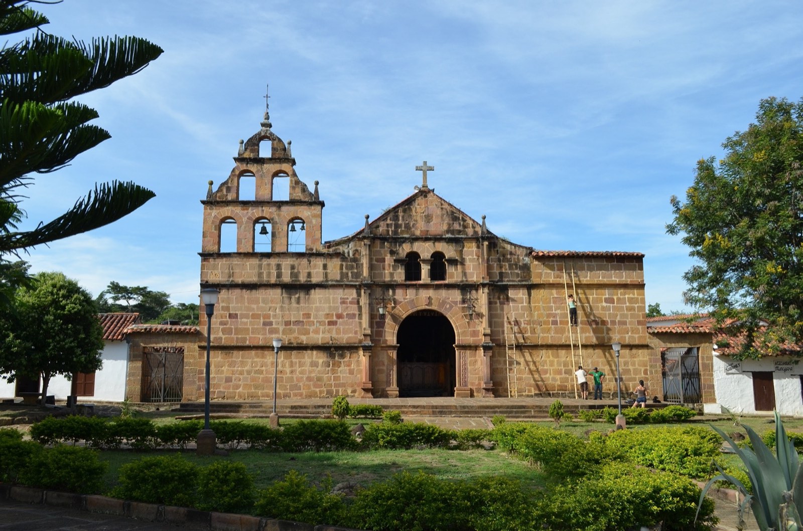 Plaza de Guane con la iglesia de Santa Lucía