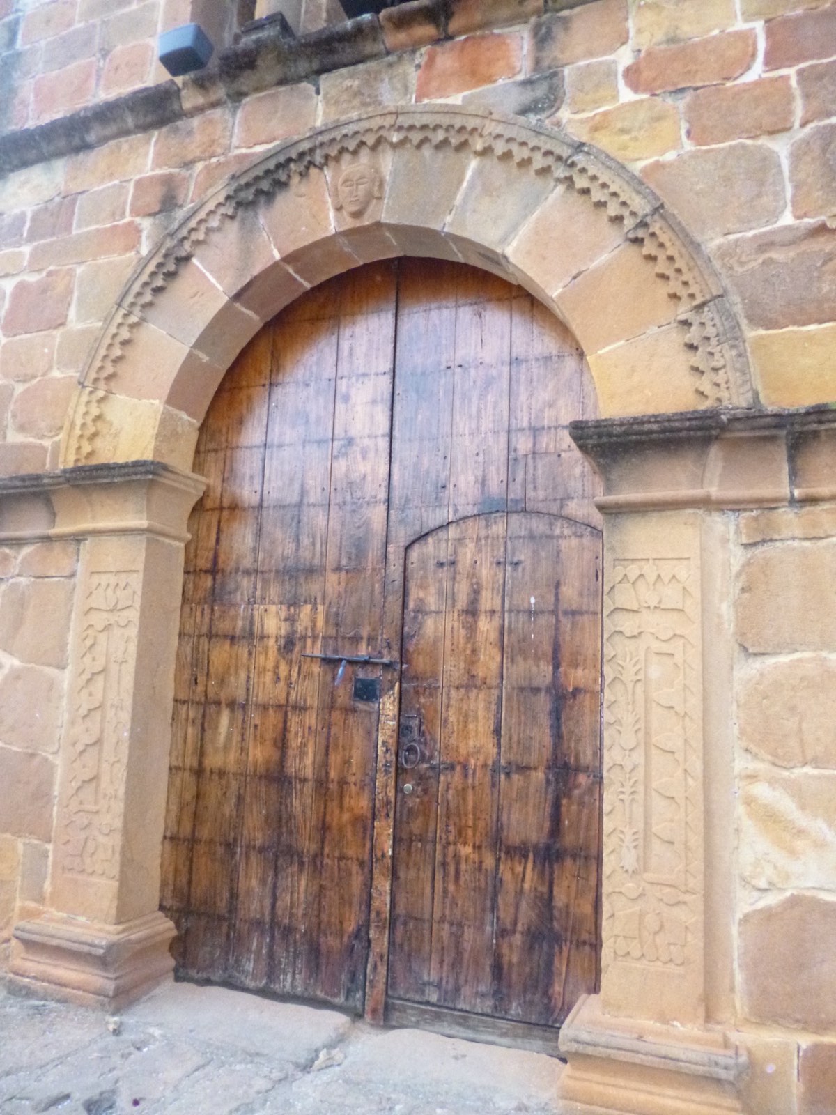 Una puerta de siglos